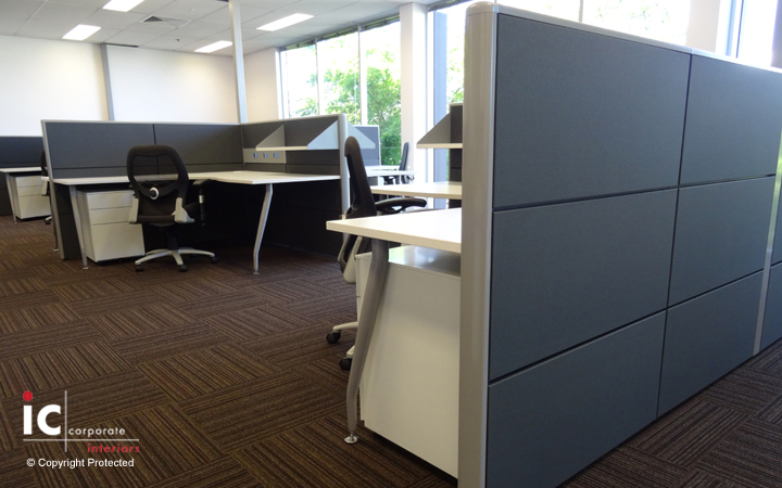 Workstations with 75mm Tile System