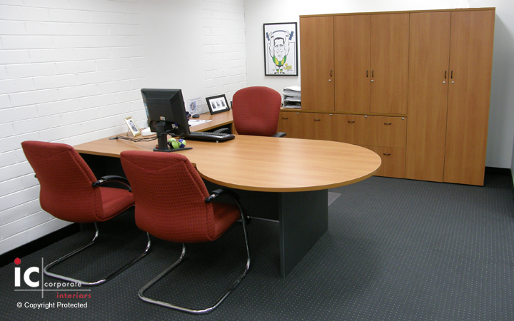 Corporate Office Desk Setting