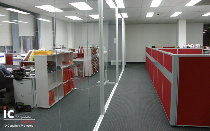 Partitions Full Glass Silicone Butt Joins