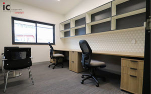 Maison Oak Workstations with Overhead Storage